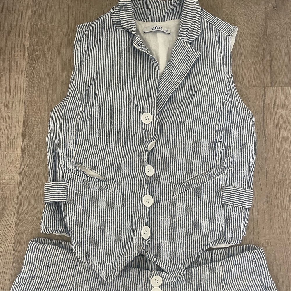 Nati Striped Seersucker Set: Vest in Navy and White With Matching Pants